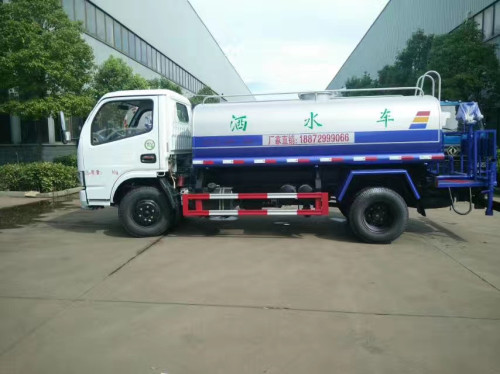 公路灑水車(chē)廠(chǎng)家 公路灑水車(chē)廠(chǎng)家