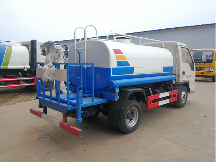 ��ɽ��ˮ܇�r��