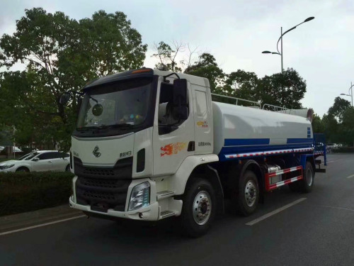 灑水車哪家賣的好?應該如何進行灑水車廠家選擇 灑水車哪家賣的好?應該如何進行灑水車廠家選擇