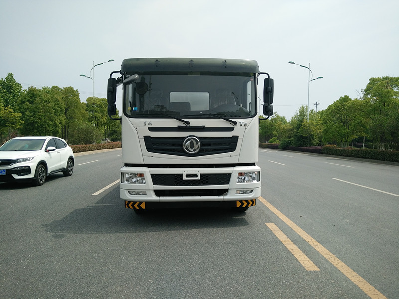 東風15噸灑水車-東風15方灑水車價格報價-程力集團公司 東風15噸灑水車-東風15方灑水車價格報價-程力集團公司