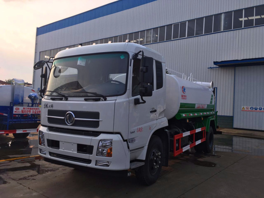 60米多功能風(fēng)送式抑塵車 9噸園林綠化灑水車 60米多功能風(fēng)送式抑塵車 9噸園林綠化灑水車