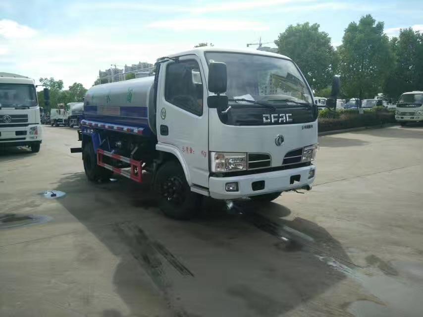 5噸灑水車(chē)多少錢(qián) 小多利卡哪里有賣(mài) 小灑水車(chē)有哪些 5噸灑水車(chē)多少錢(qián) 小多利卡哪里有賣(mài) 小灑水車(chē)有哪些