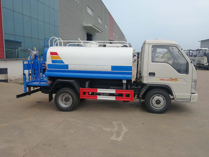 三方灑水車_藍(lán)牌灑水車_灑水車和抑塵車_質(zhì)量保證工廠報(bào)價(jià) 三方灑水車_藍(lán)牌灑水車_灑水車和抑塵車_質(zhì)量保證工廠報(bào)價(jià)