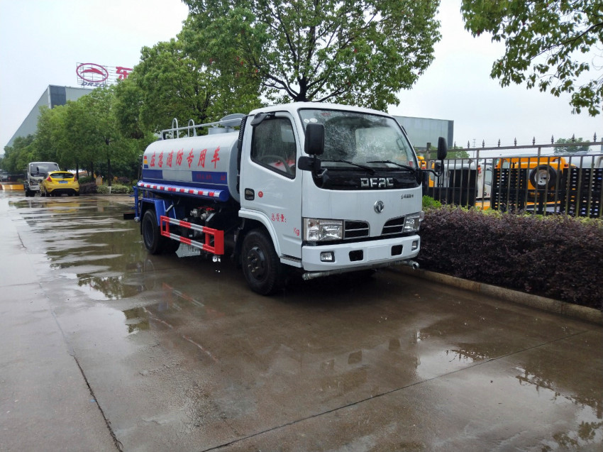 噴霧灑水車 東風5頓灑水車-灑水車-程力集團 噴霧灑水車 東風5頓灑水車-灑水車-程力集團