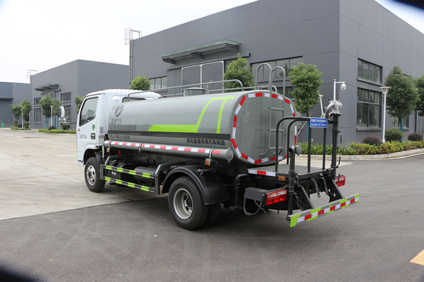 東風(fēng)小型灑水車(chē)廠家價(jià)格-灑水車(chē)-小型灑水車(chē)生產(chǎn)廠家 東風(fēng)小型灑水車(chē)廠家價(jià)格-灑水車(chē)-小型灑水車(chē)生產(chǎn)廠家