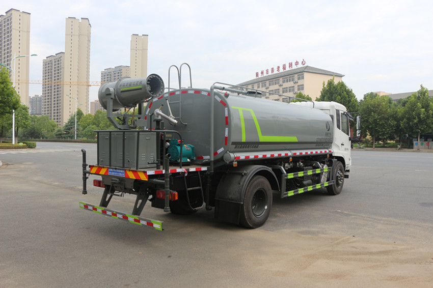 東風(fēng)天錦灑水車 東風(fēng)天錦灑水車