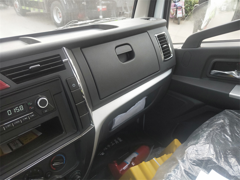 5方灑水車 5方灑水車