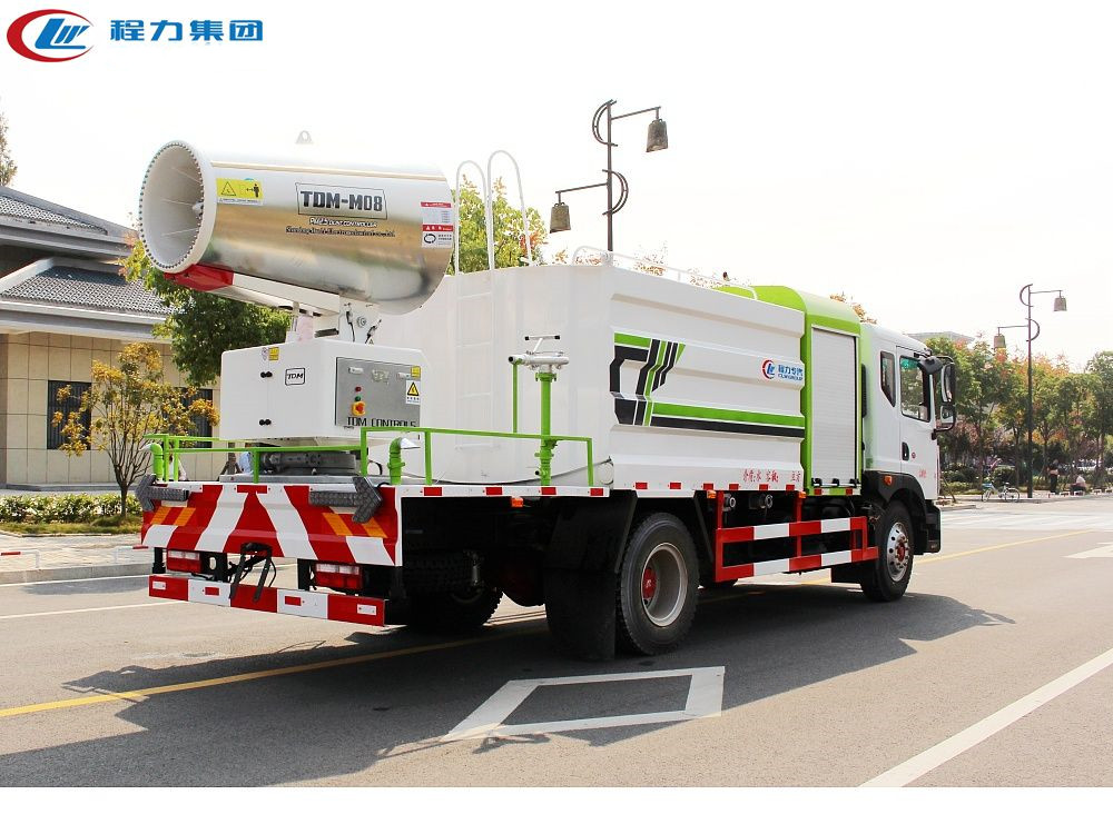 東風(fēng)霧炮車 東風(fēng)霧炮車