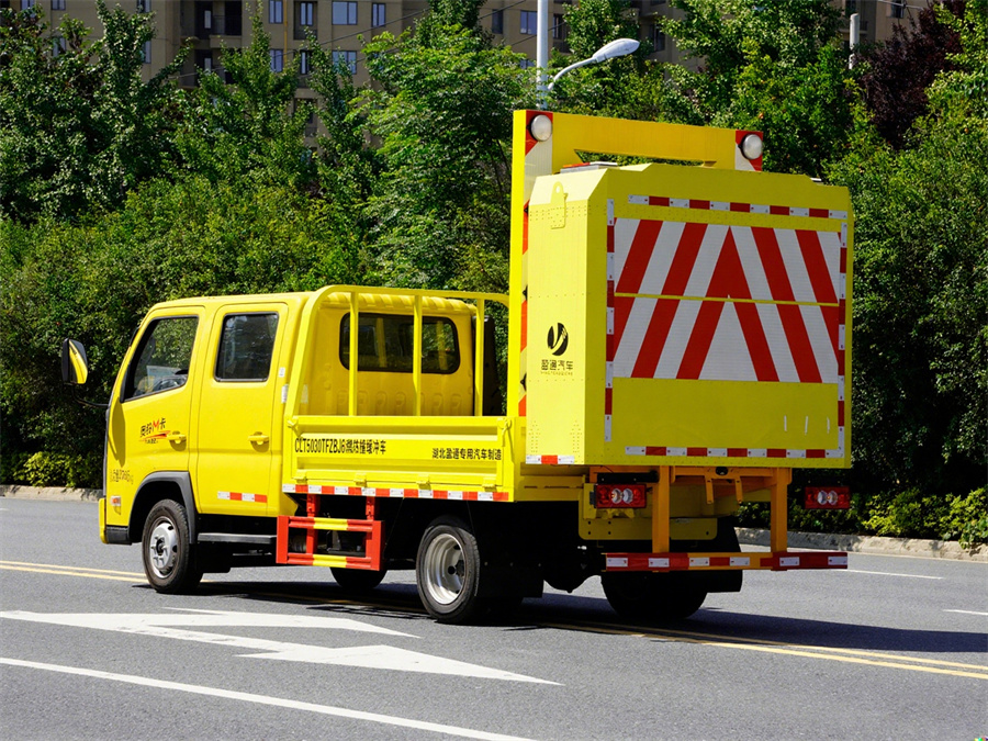 CLT5030TFZBJ6�ͷ�ײ���_܇(ch��)-���Ͱ���ٹ�·��ײ܇(ch��)