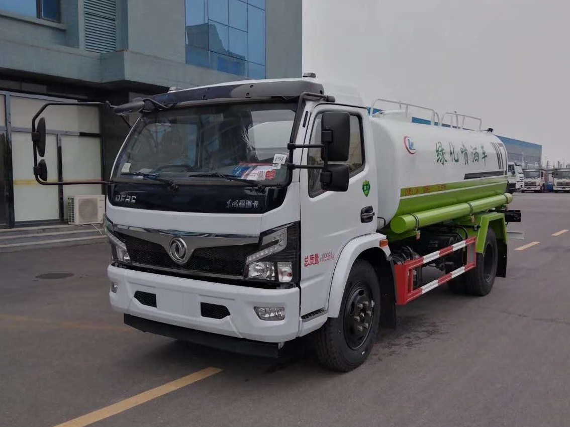東風(fēng)大多利卡8噸灑水車
