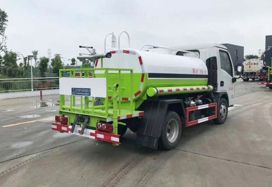 躍進藍牌2-3方小型灑水車