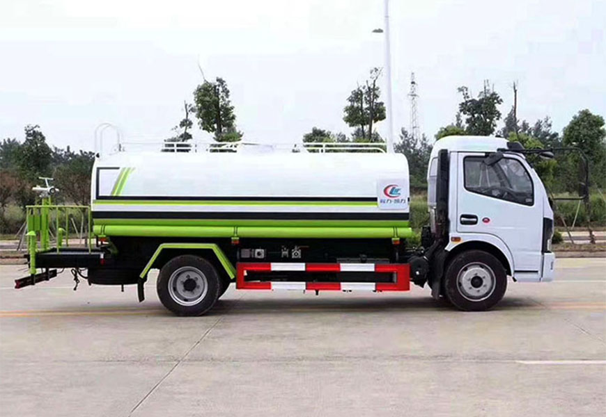 東風凱普特灑水車圖片